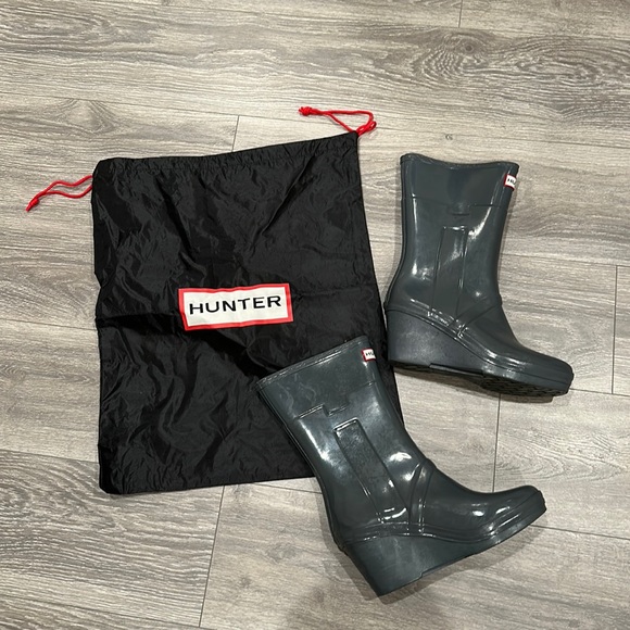 Hunter Shoes - Hunter Grey Wedge Rainboots 9